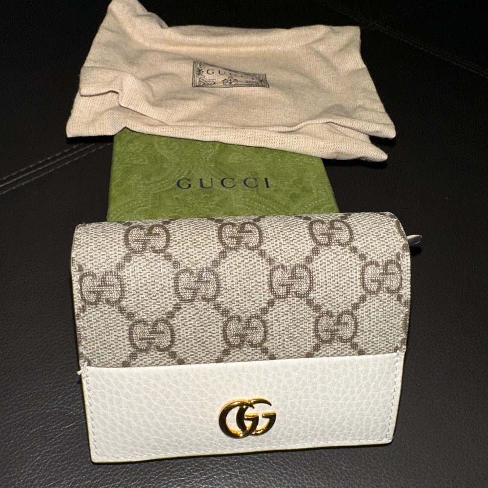 Gucci GG Marmont Bi-Color Card Wallet with GG Supreme Canvas and White Leather